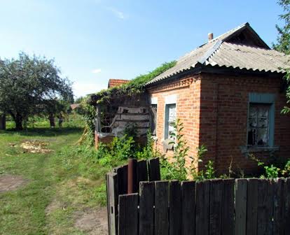 Продам дом в г. Карловка Полтавской области ул Винниченка 24