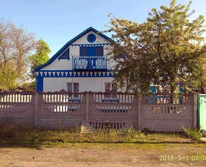 Продаж будинку у с.Озерна