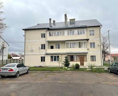 Продаж 3-кімнатної квартири з гаражем в Дрогобичі