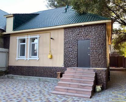 Продам дом с капитальным ремонтом пр . Петровского