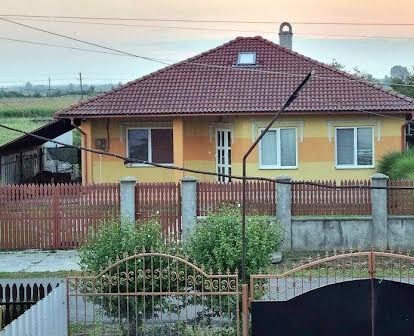 Продажа будинку 219м² + 2x 20 сот ( 2 участок) смт Батьово