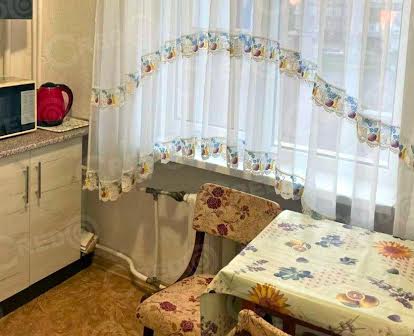 Продаж 1-кімнатної квартири "готель Київ"
