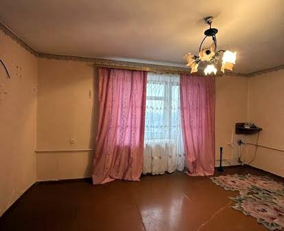 Продам 3-х кімнатну квартиру в м. Дунаївці