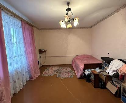 Продам 3-х кімнатну квартиру в м. Дунаївці