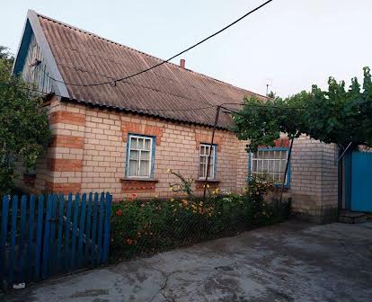 Продам будинок в селі Лозуватка