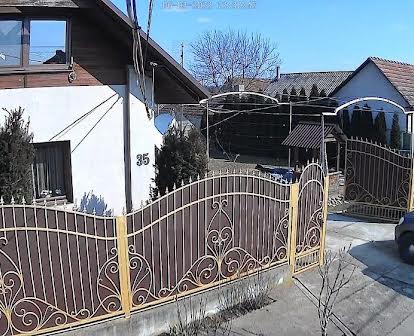 Продам хороший, экологически чистый  дом в Закарпатье,рядом с Мукачево