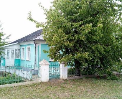 Продається будинок у м.Шаргород (не далеко від центру)