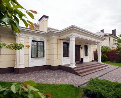 Продам новый одноэтажный дом с ремонтом в Новоалександровке