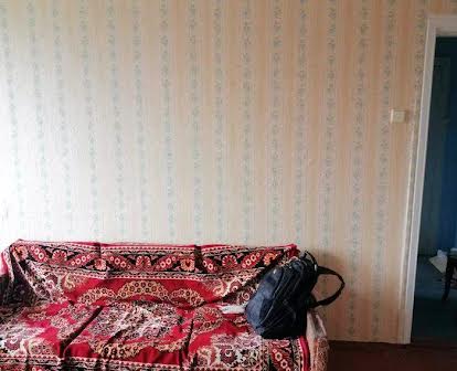 Продам однокімнатну квартиру в смт. Братське Миколаївської області
