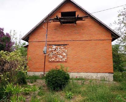 Хата в селі Іванківці