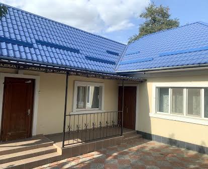 Продам дом с земельным участком в центре Нерубайского