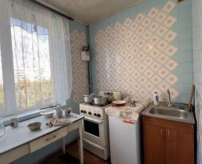 Продаж 3 х кімнатноі квартири Жуковського