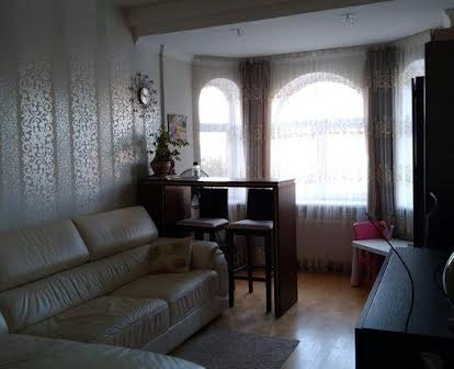 Продається 2 кімнатна квартира в центі міста Дрогобича