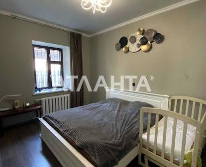 Продается дом  с участком 6 соток на Таирова, по улице Енисейская.