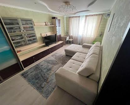 Продам 2х кімнатну квартиру на Пісках в новобудові