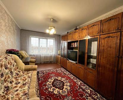3-кімнатна квартира на Шухевича,тепла і простора.
