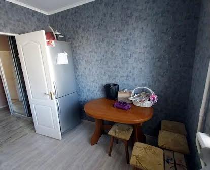 Продам 2 х кімнатну квартиру в центрі міста Борисполя