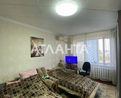 Продается 1-ая квартира с ремонтом в высотном  доме на  Мельницкой.