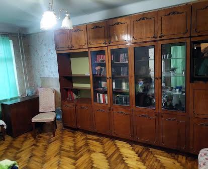 Продам 2-х комнатную квартиру в Александровском р-не