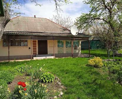 Продається приватний будинок та земельна ділянка (Київська область)