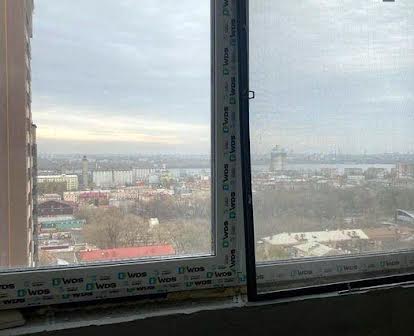 Продам видову 3к квартиру ЖК Баку Центр Новобудова