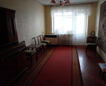 Продам 2-кімнатну квартиру у смт. Лисянка