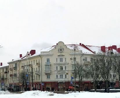 2 кімнатна Сталінка 50 м кв Червона площа, проспект Миру 21