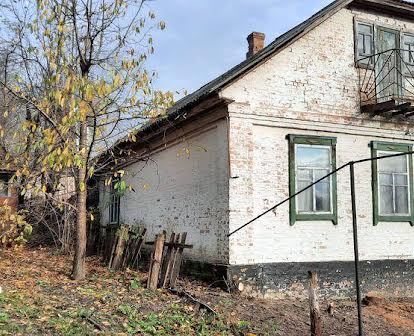 Продам будинок  в смт Ладан  по вул.Журавськой 94.
