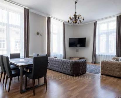 Оренда VIP 3 кімнатної квартири в самому центрі Львова