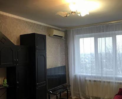 АН Продажа двухкомнатной квартиры н/п с газовым отоплением в Центре
