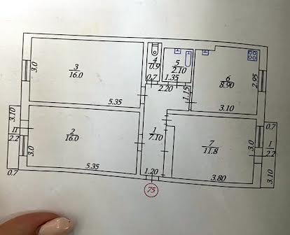 Простора 3 кімнатна квартира