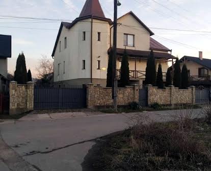 Продаж будинку з ремонтом в м. Тисмениця