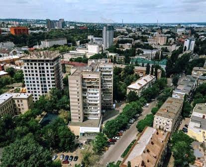 Князя Володимира Великого вул. (Плеханова), 15б