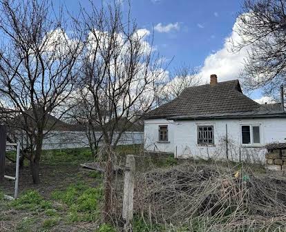 Продається шлаковий будинок в м.Заводське