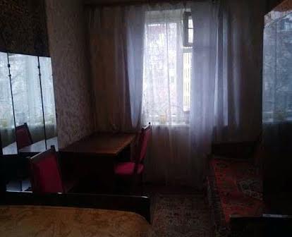 Продам 2-х кімнатну квартиру по Героїв революції Супруна
