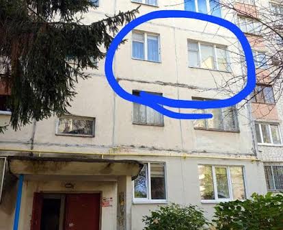 Продам чотирекімнатну квартиру в центрі міста Чернігова