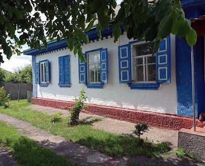Приватний будинок в смт.Чорнобай Черкаської області.
