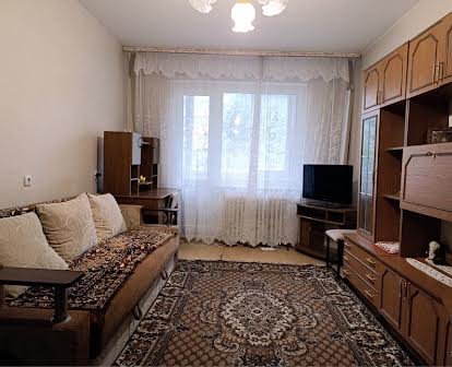 Продам 2-кімнатну квартиру Долинська