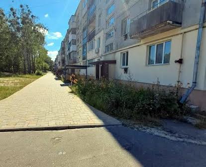 Продаж квартири в селищі Песківка.