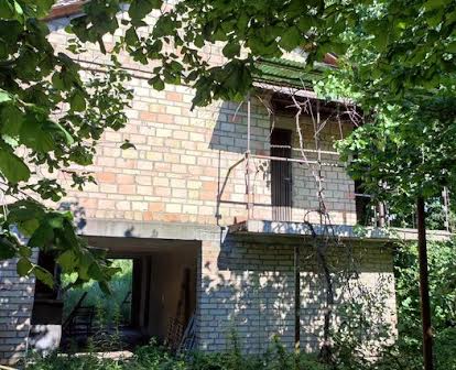 Продам дом, дачу с камином возле леса 7 км от Києва