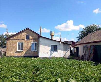 Продається будинок в м. Бобровиця