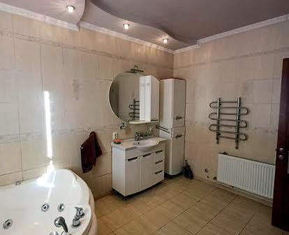 Продам 3-х кімнатну квартиру в Богодухові