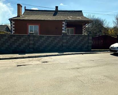 Продається будинок в центрі Квасилова