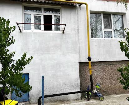 Продаєтся простора квартира в місті Очаків Миколаєвської області.