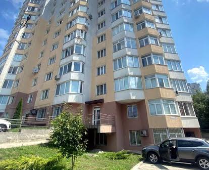 Продам 5к квартиру вул. Зарічанська 14/4а