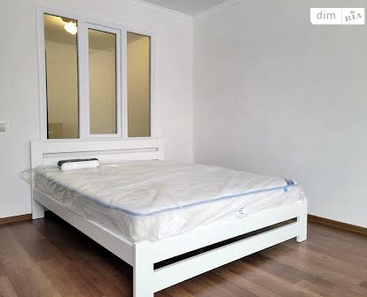 Кулиша Пантелеймона бульвар, 6, Бам, Тернополь, Тернопольская 250.0 USD