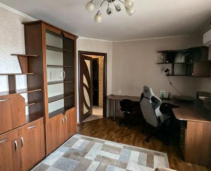 2-кімнатна 53 м2 + гараж, пр. Леся Курбаса 3в, Микільська Борщагівка