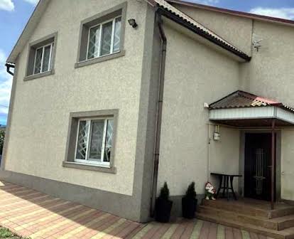 Продается крепкий, кирпичный 2-х этажный дом в селе Ильинка