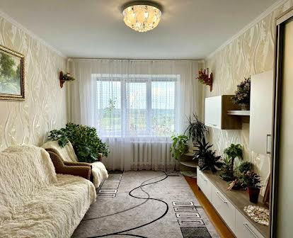 Продаж укомплектованої 3-кімнатної квартири в Квасилові