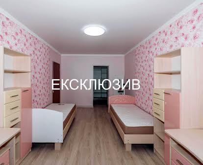 Без % Продам простору 3-к квартиру 84м2 і дві комори, Боголюбова 25